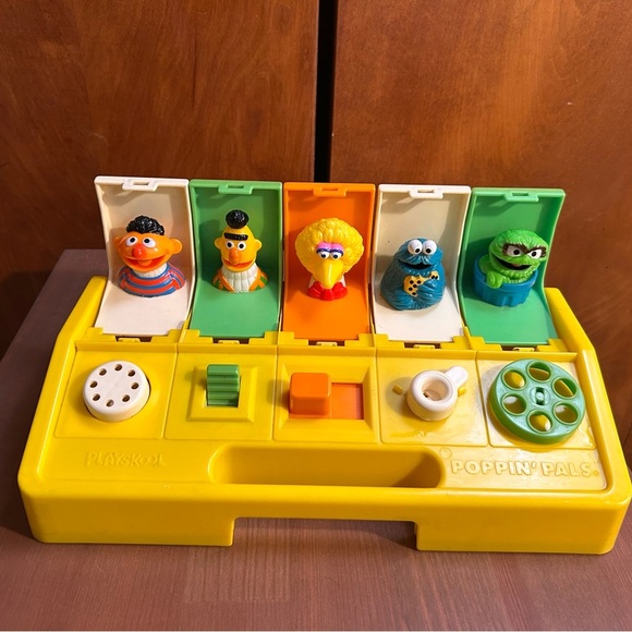 Other - Vintage 1985 Playskool Sesame Street Poppin' Pals Pop Up Toy Baby Learning Works